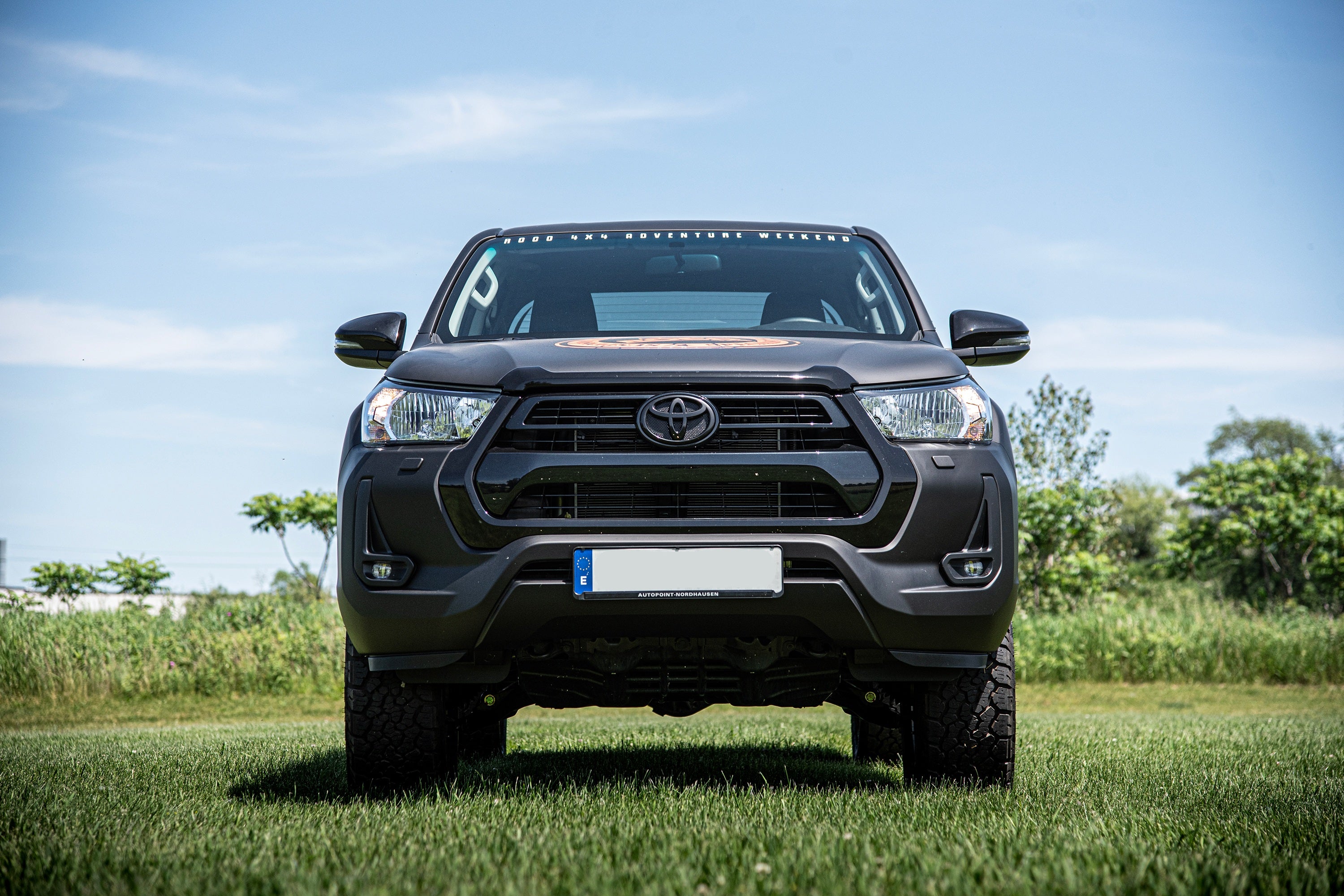 https://serenity-foxfactory.asset.akeneo.cloud/fox_asset_family/media/Toyota_Hilux_2024_B3in_12.jpg
