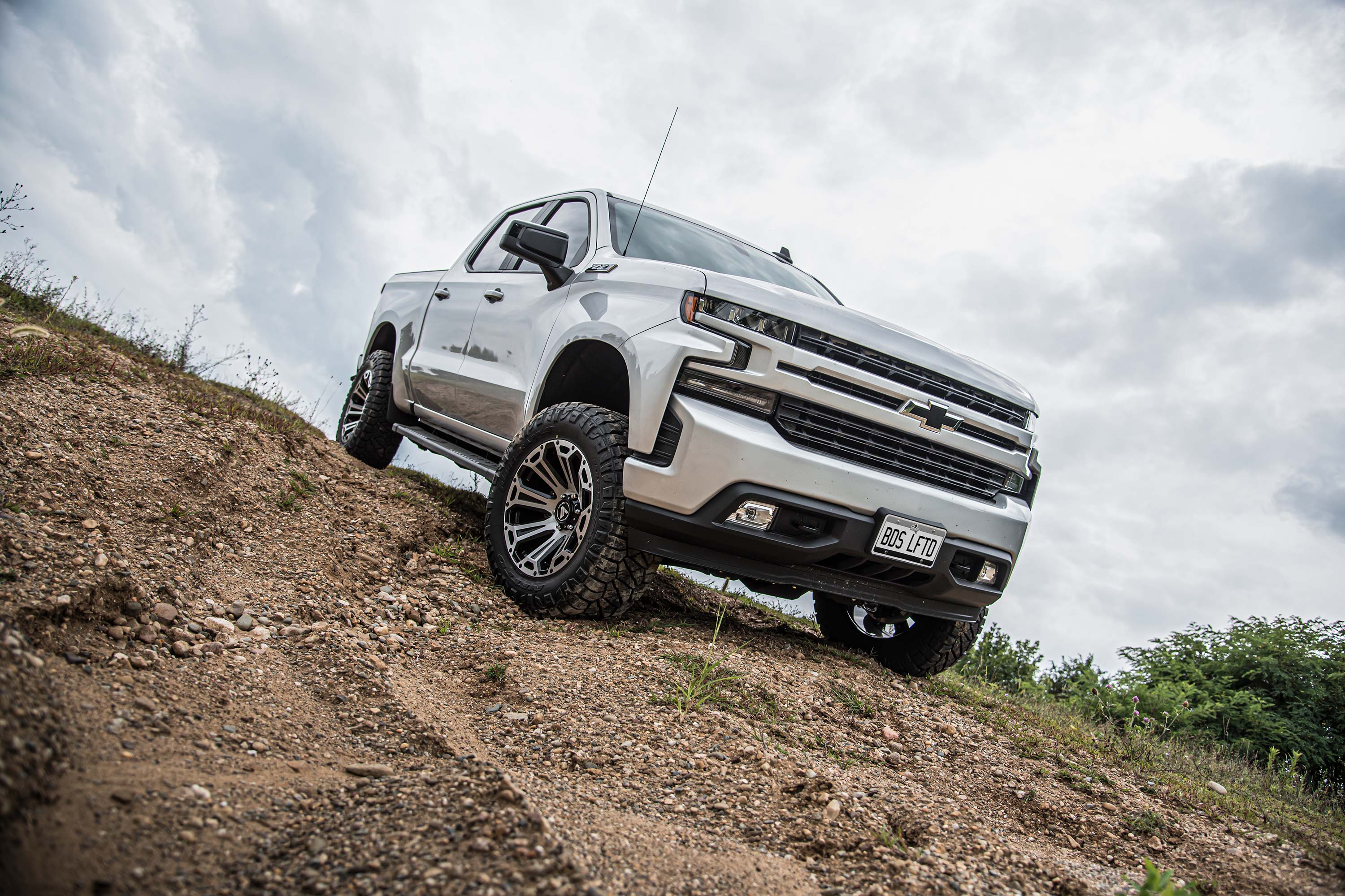 4 Inch Lift Kit | FOX 2.5 Performance Elite Coil-Over | Chevy Silverado or GMC Sierra 1500 (19-24) 4WD | Diesel